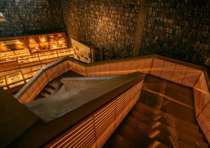 ���ٰ����Ρ���ѣ��ٰ���Щ���صء���ز�¶����������