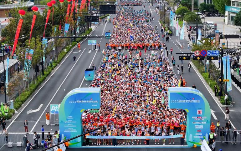 �������ٰ���8000��һ���ܣ��ⳡ��������ȼ��ȫ�ǣ�